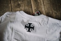 TEUTON. WHITE. L